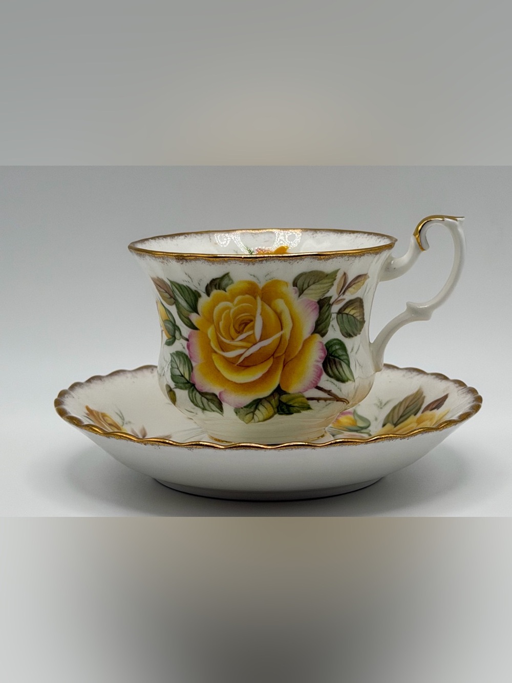 Golden Crown E&R Bone China Teacup and Saucer - Yellow Rose
